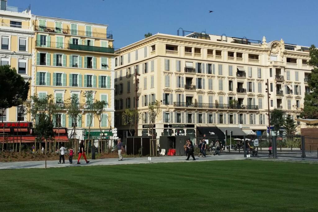 Spacious 3 Bedroom Flat Nice Center - Magnificent View-Parking Екстер'єр фото