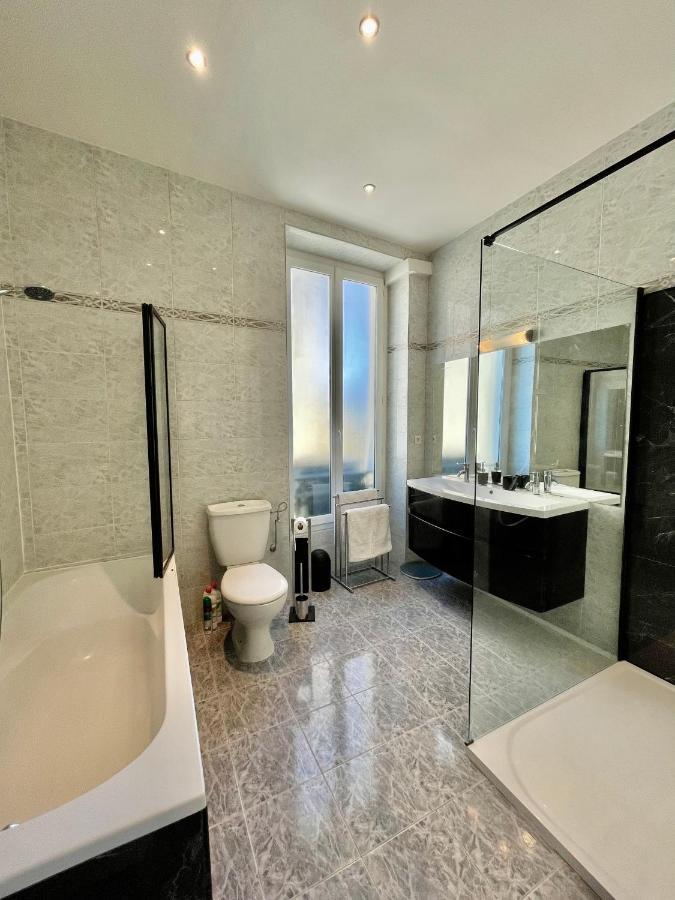 Spacious 3 Bedroom Flat Nice Center - Magnificent View-Parking Екстер'єр фото